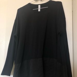 Lululemon black long sleeve top